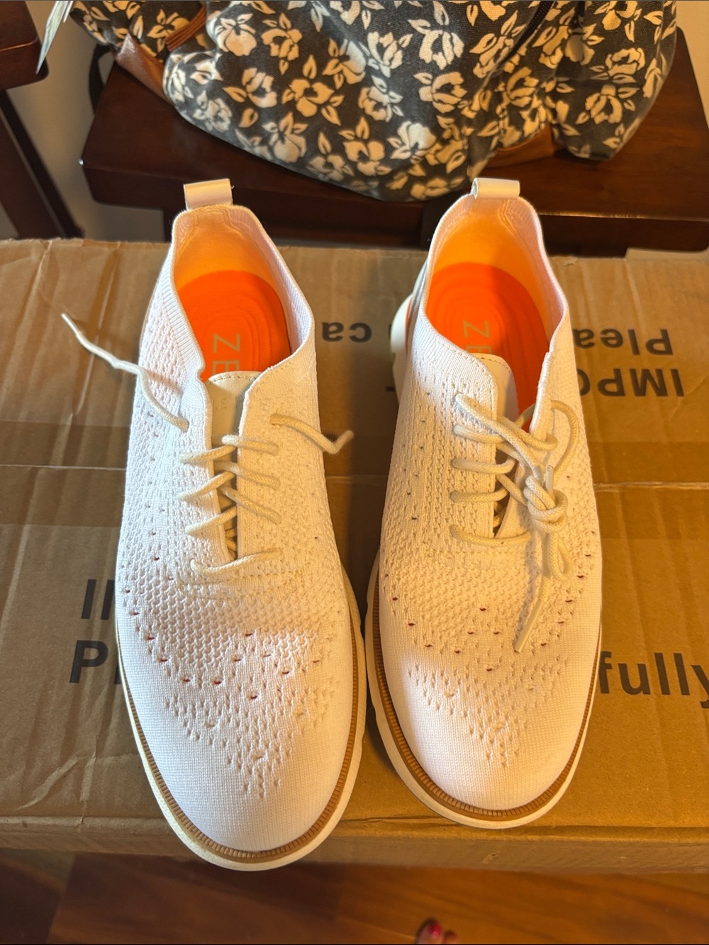 Cole Haan White Knit  zerogeand